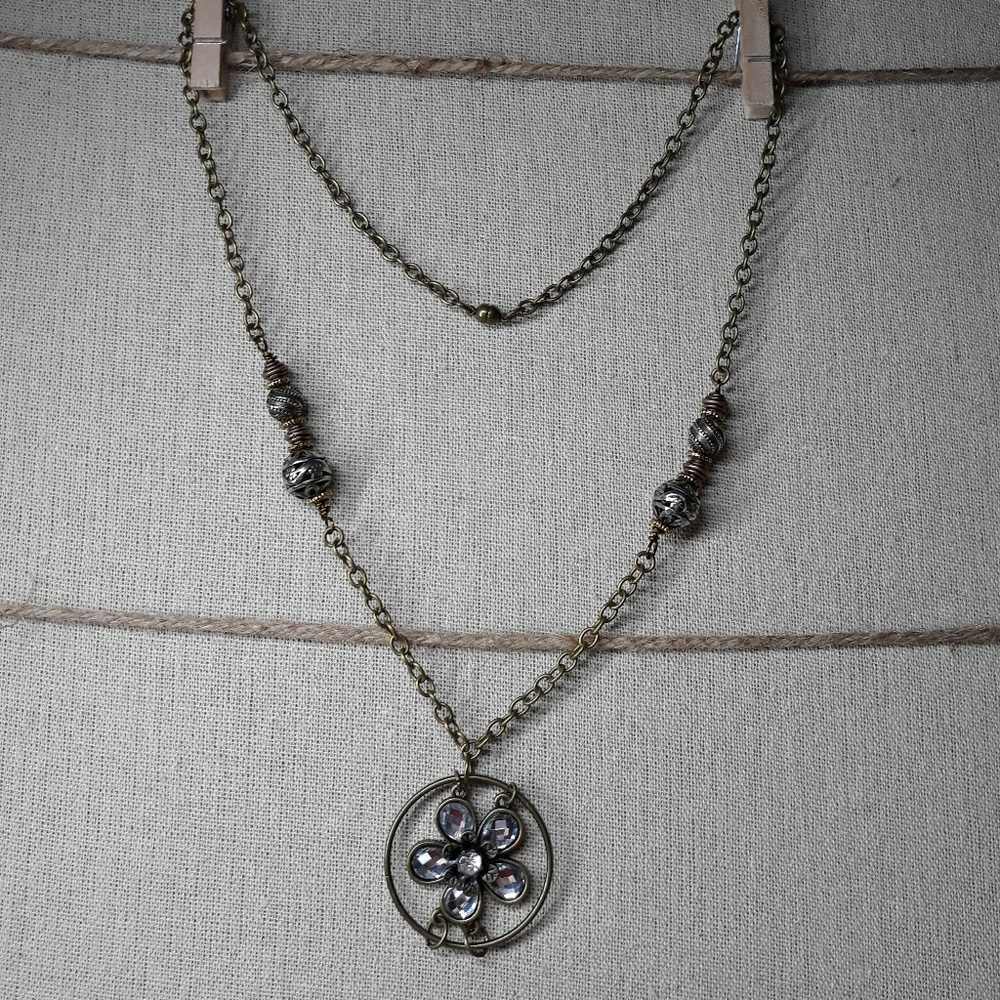 Clearance Sale! Crystal Daisy Necklace